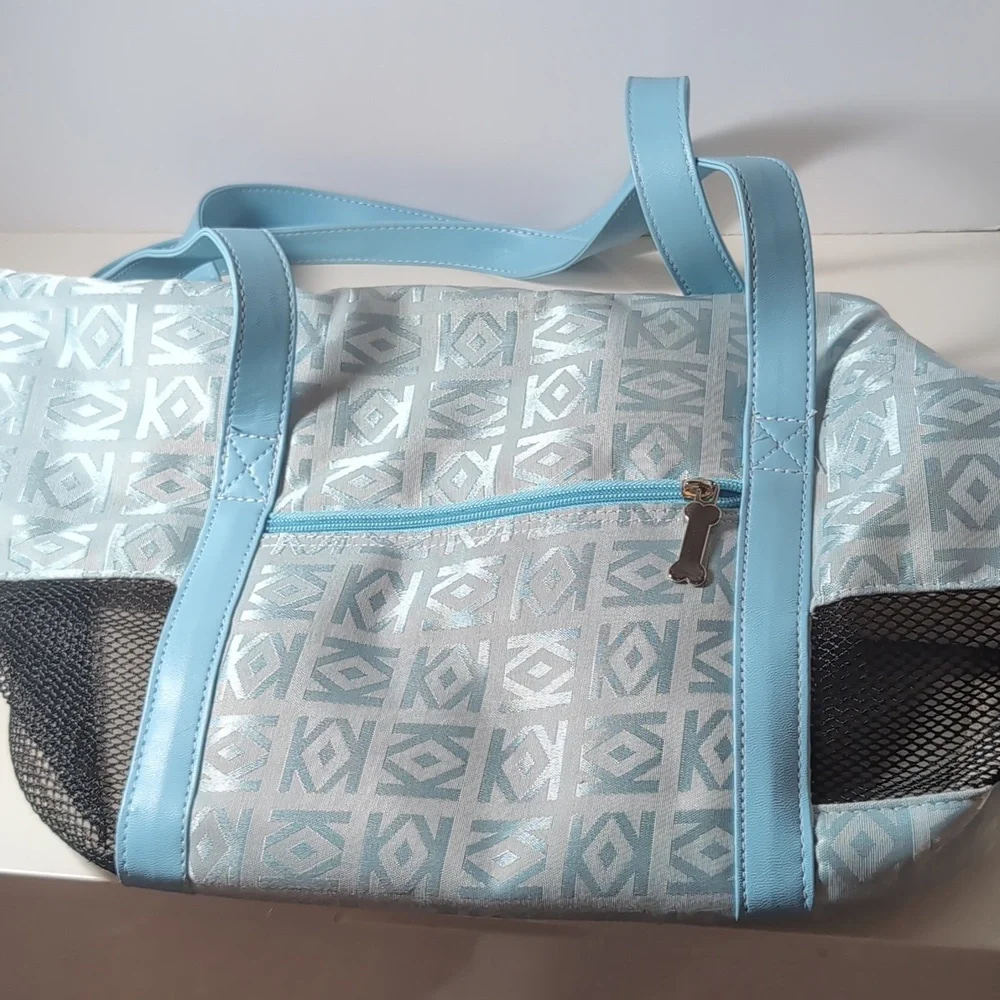 Ventilated Pet Carrier - Light Blue